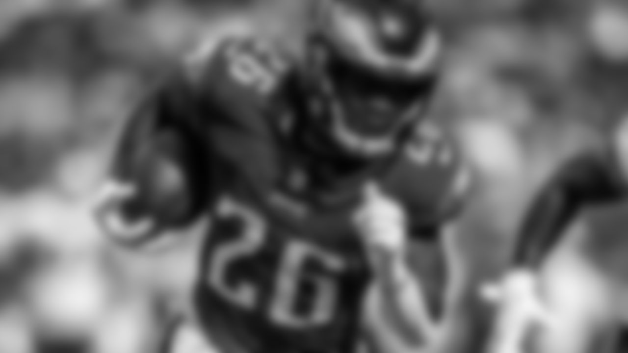RB Miles Sanders