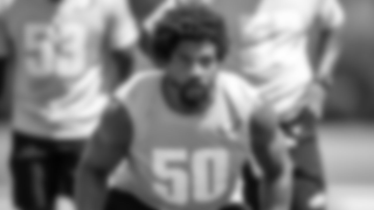 LB Eric Wilson