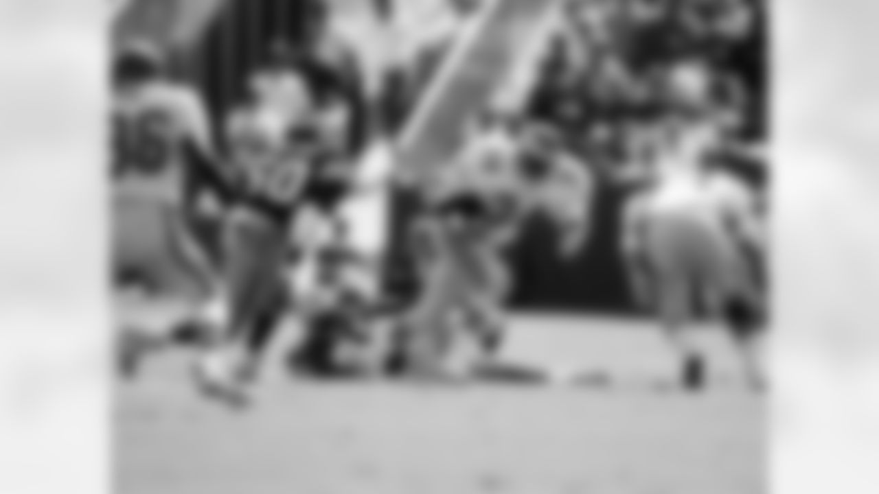 Herschel Walker makes a man miss in 1993