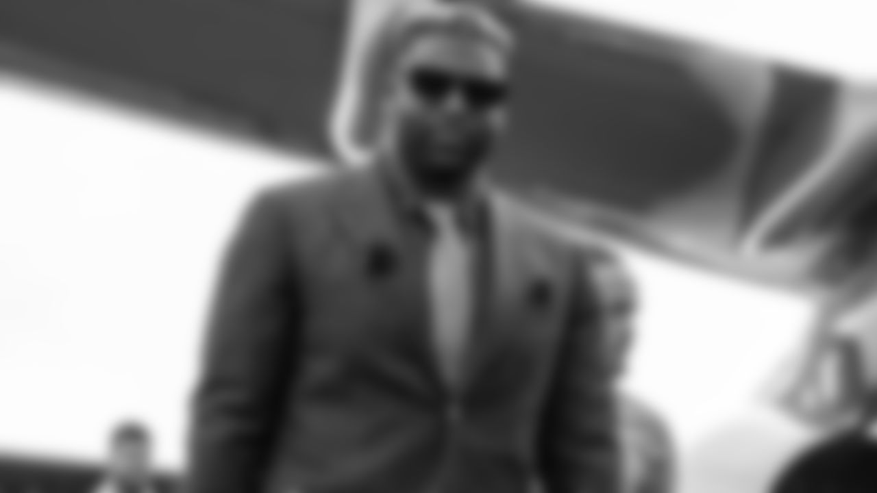 DE Vinny Curry