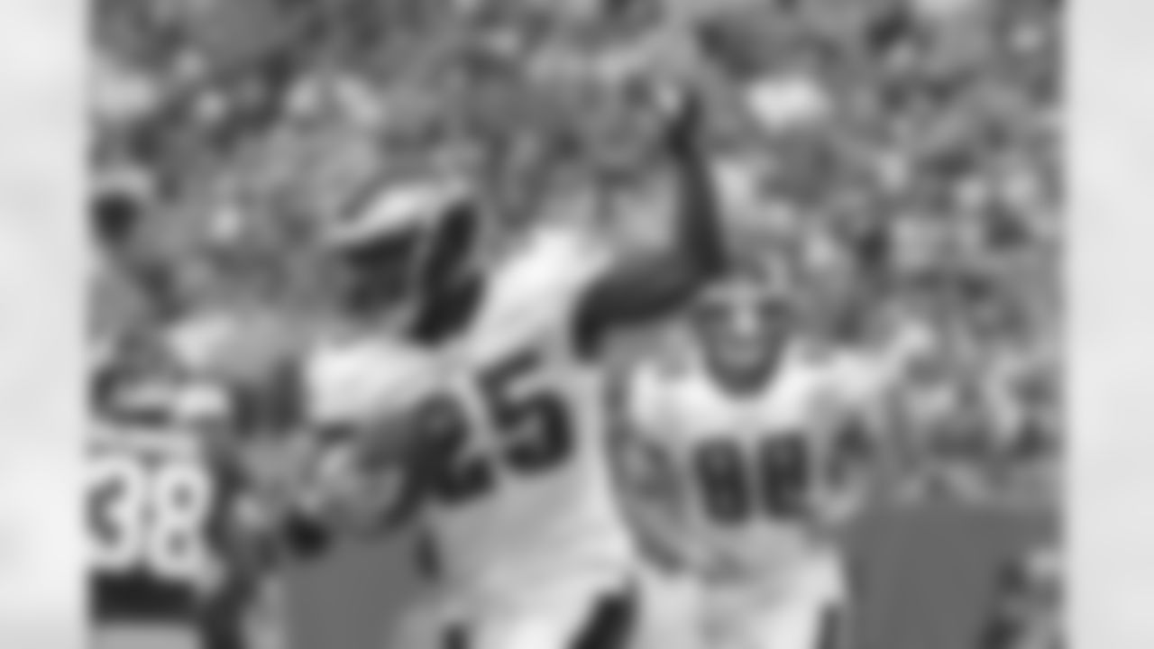 Eagles' RB LeSean McCoy makes a play in the second half of week five's game against the Giants.