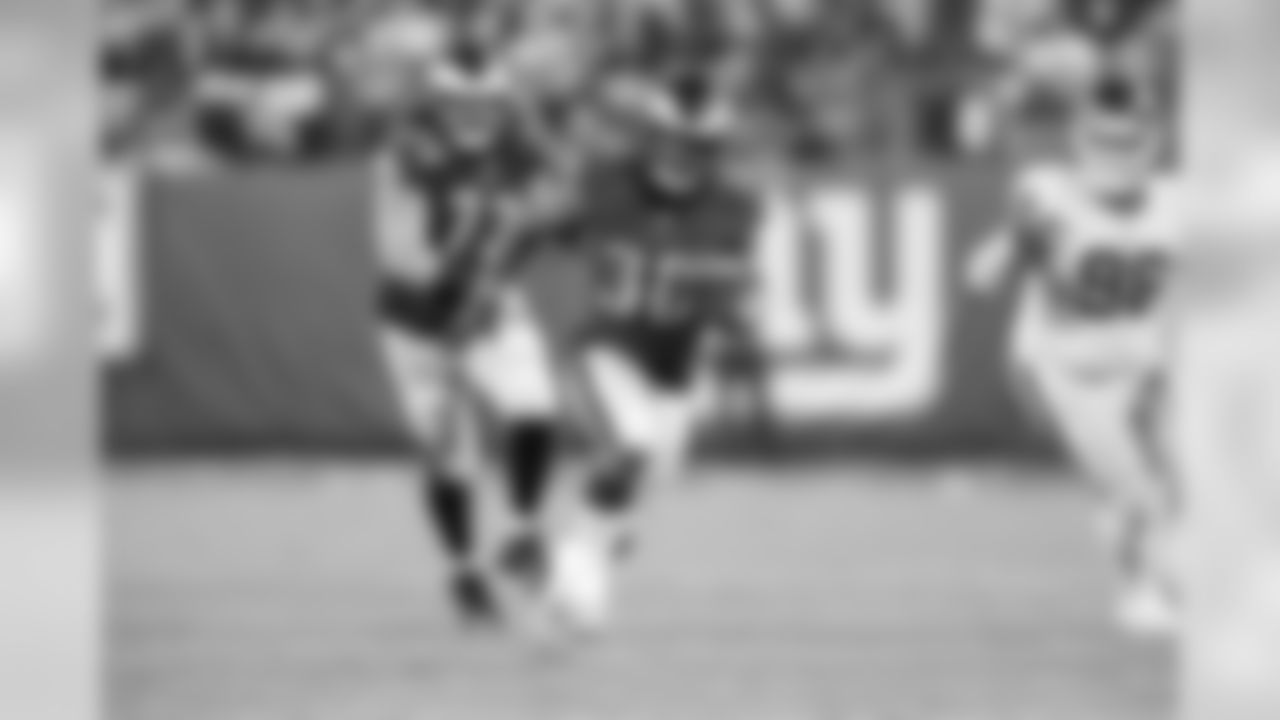 RB Corey Clement
Philadelphia Eagles vs. New York Giants at MetLife Stadium on October 11, 2018.
