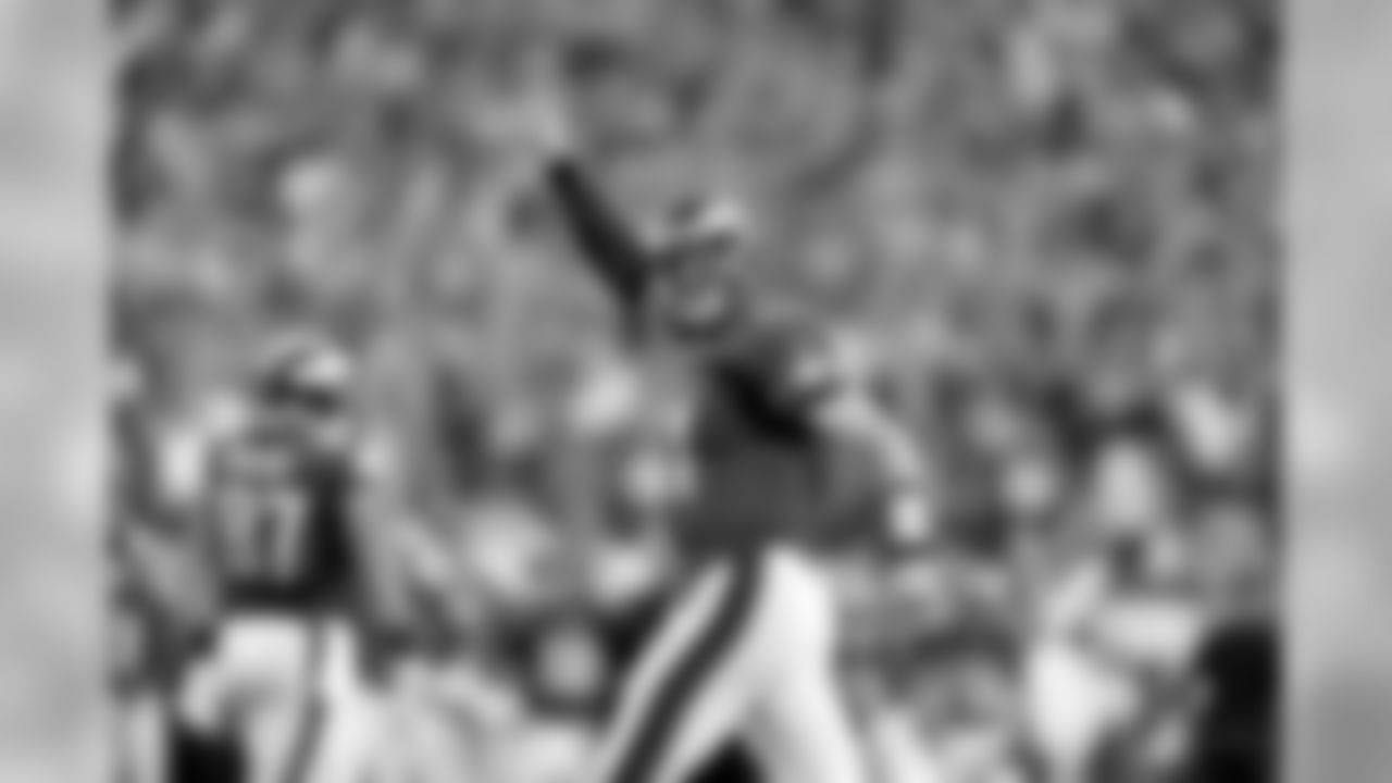 QB Carson Wentz