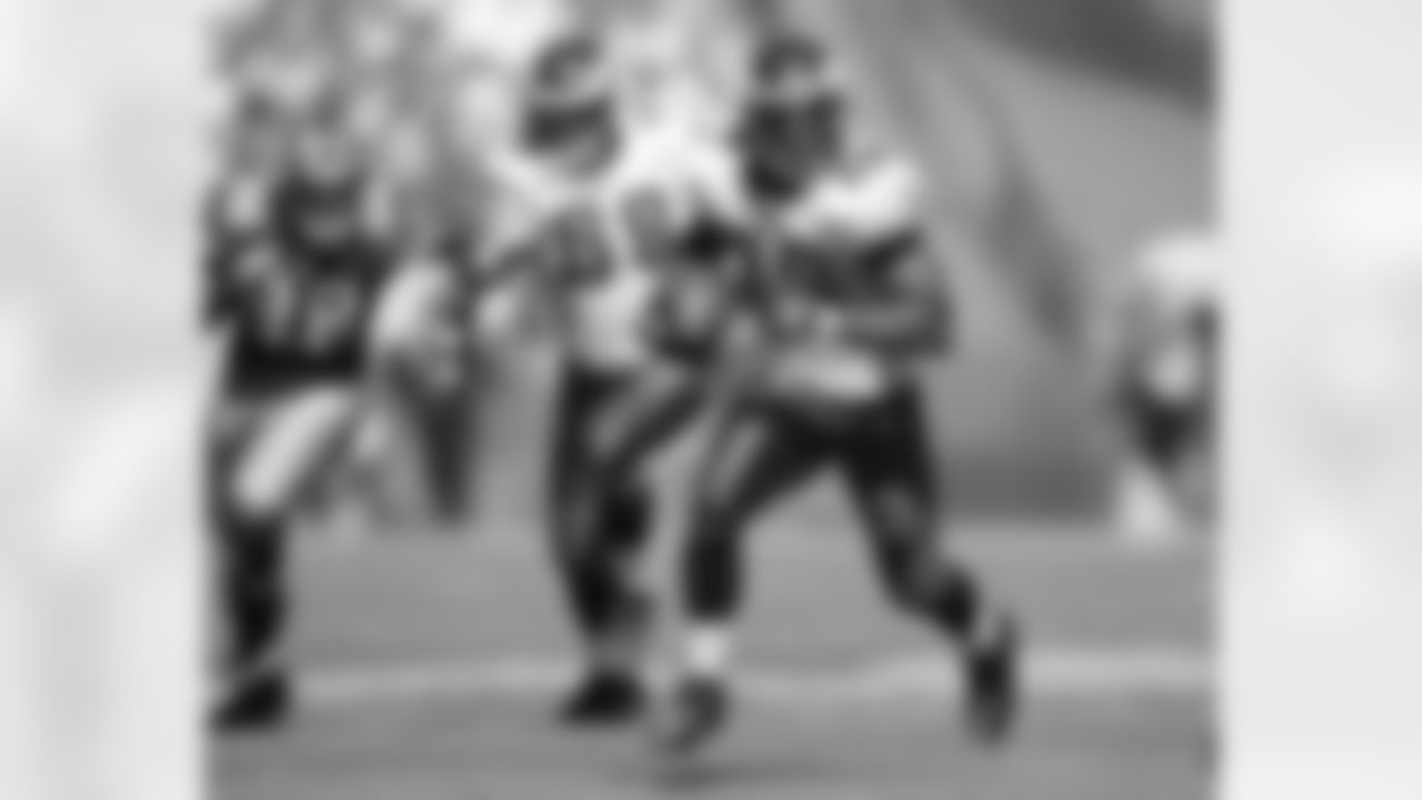 RB Correll Buckhalter looks upfield