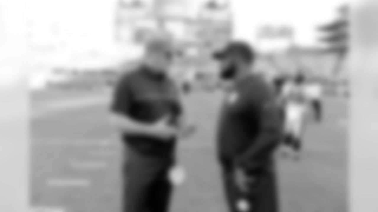 Head coach Doug Pederson and Steelers head coach Mike Tomlin