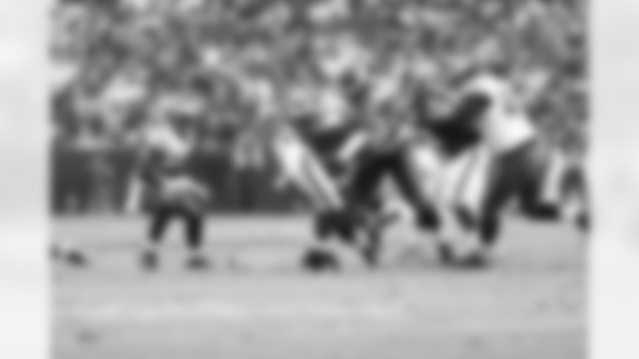 Eagles' defenders make a play
