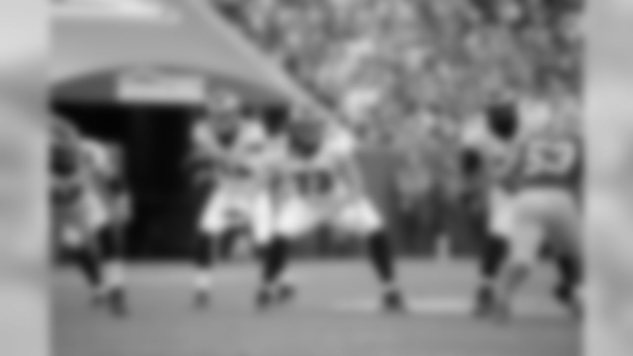 G Isaac Seumalo