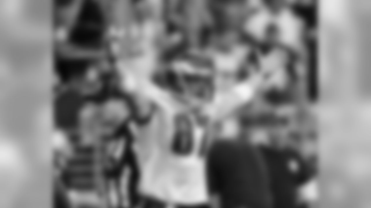 TE Brent Celek celebrates TD