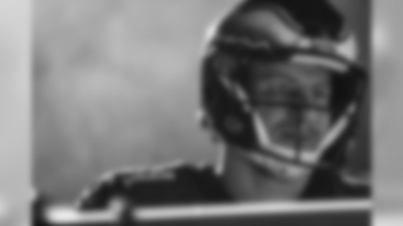 QB Carson Wentz