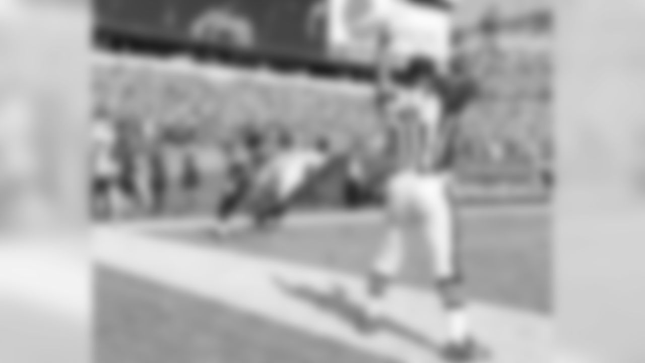 Touchdown Eagles! WR Jeremy Maclin in the end zone