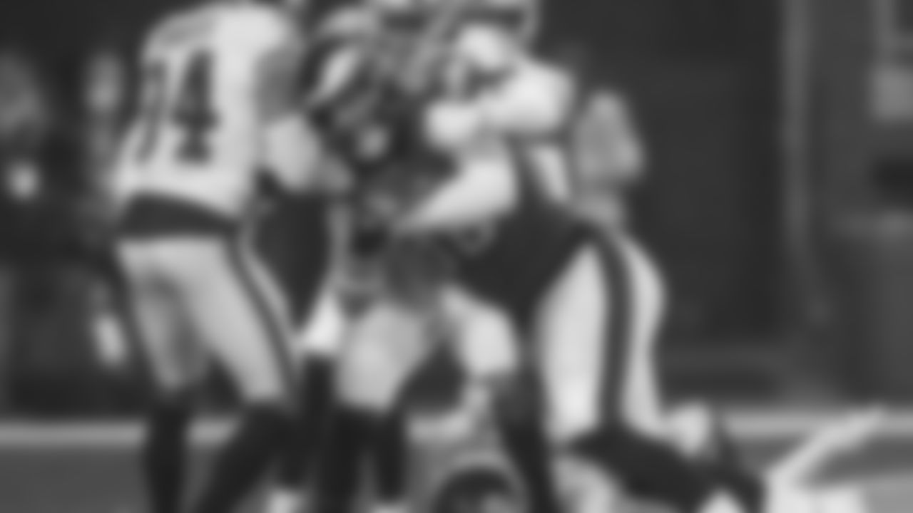 TE Dallas Goedert