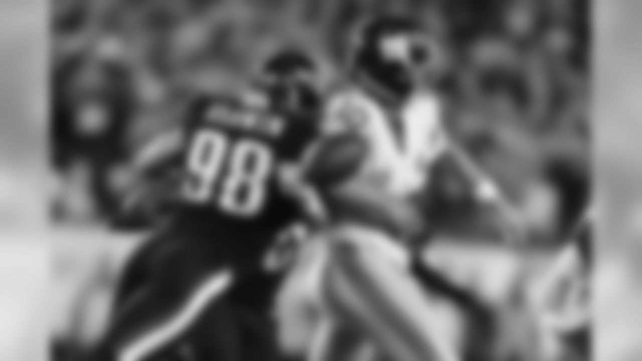 LB Connor Barwin with a sack and a forced fumble