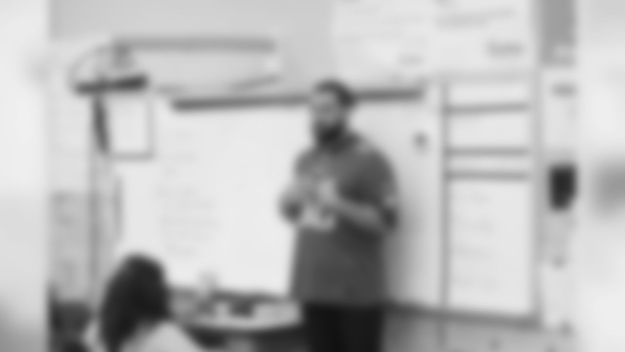 When Kelce arrived, he answered some questions that the class had