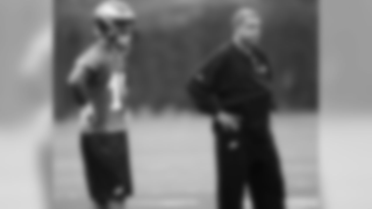 Rookie WR Jeremy Maclin with receivers coach David Culley