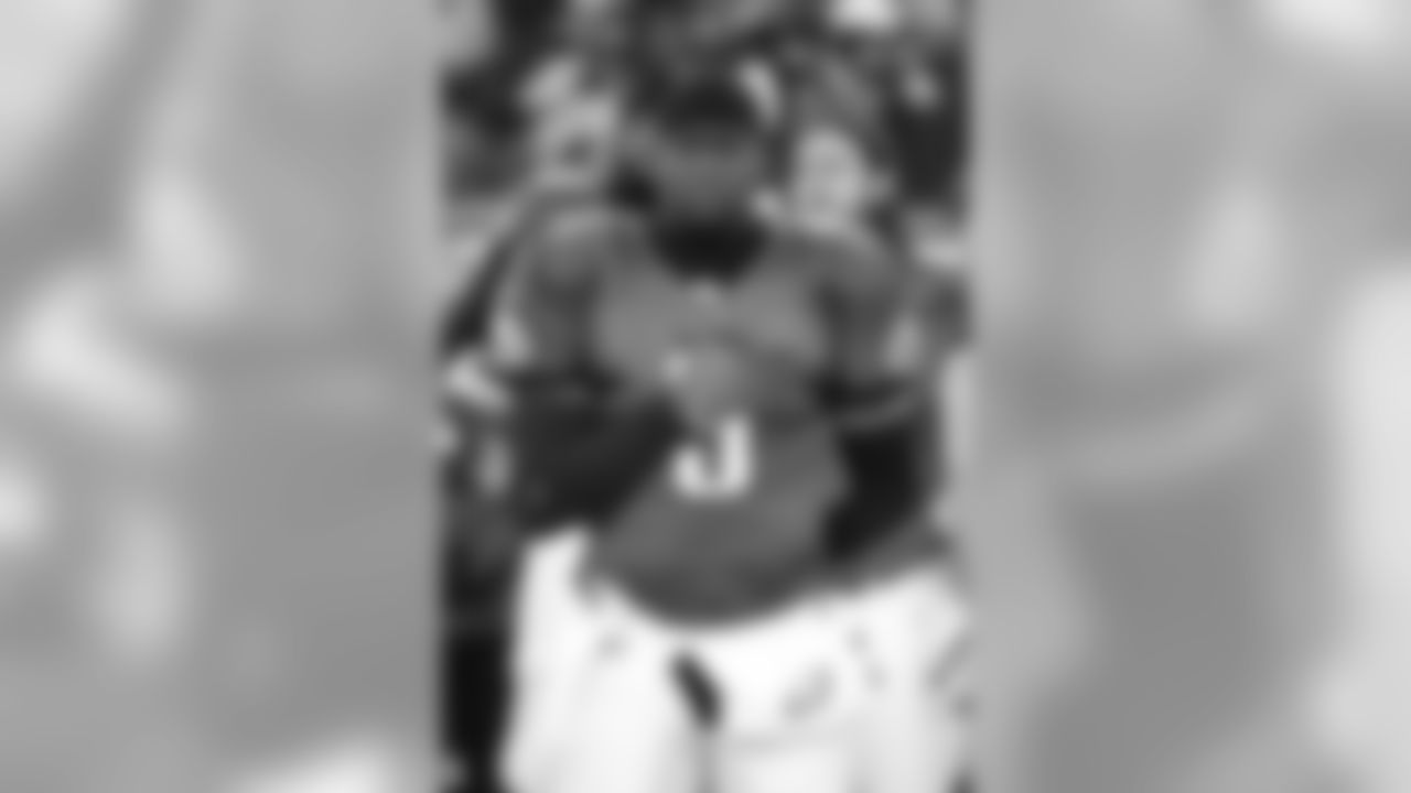 QB Vince Young