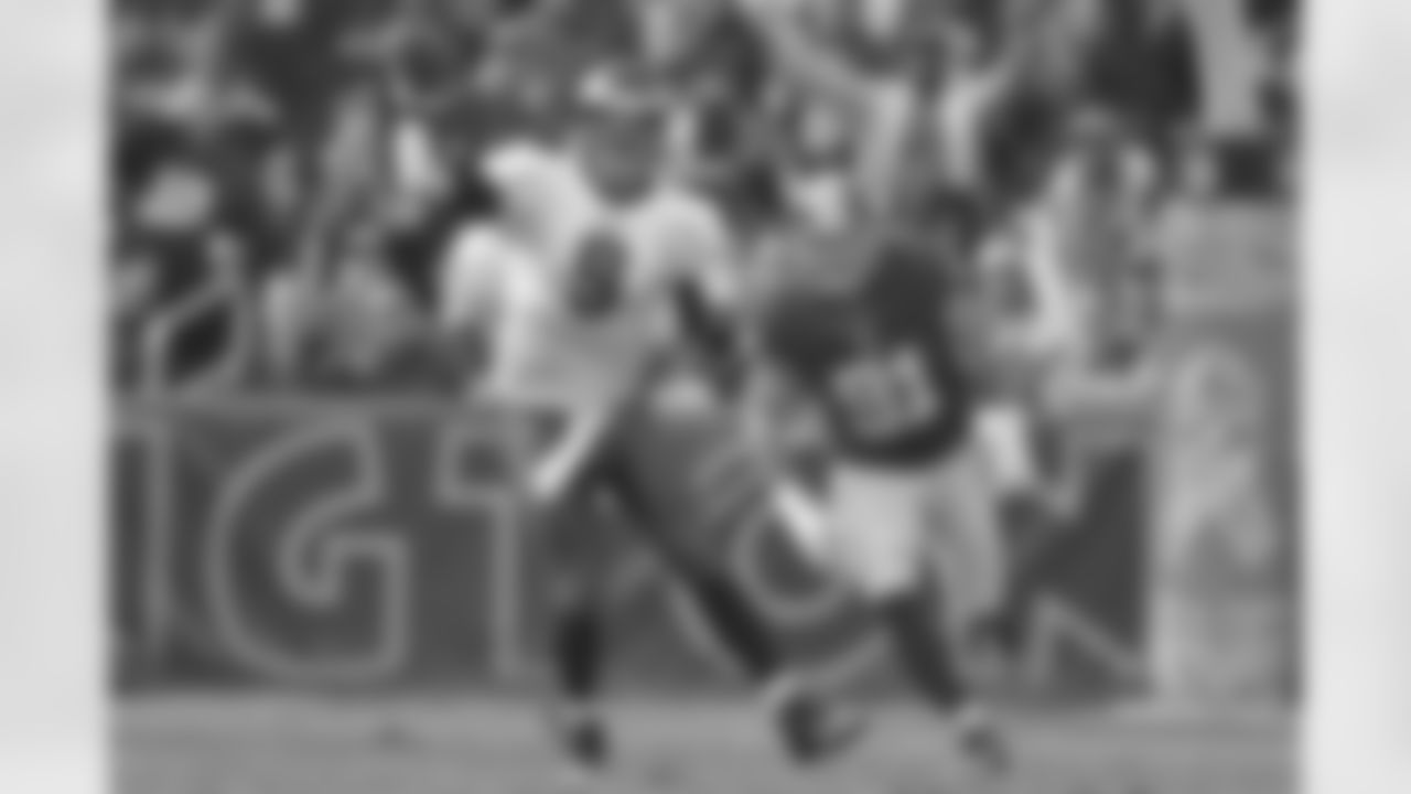 QB Nick Foles