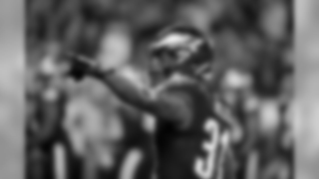 CB Jalen Mills