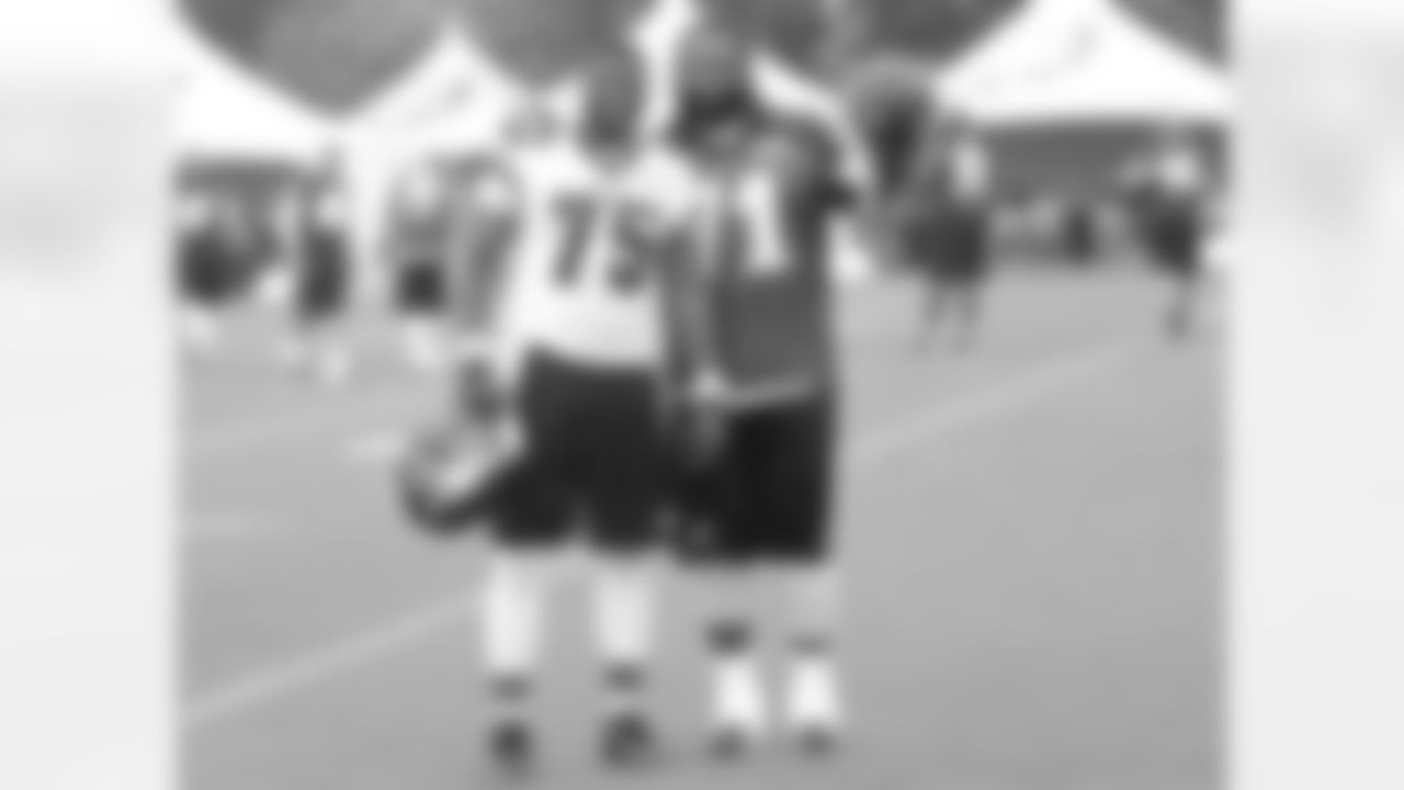 DE Vinny Curry and T Jason Peters