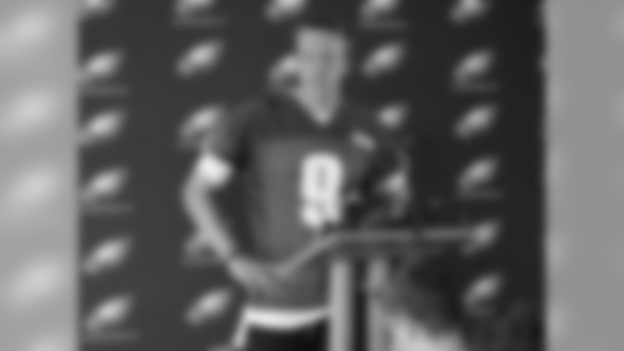 QB Nick Foles