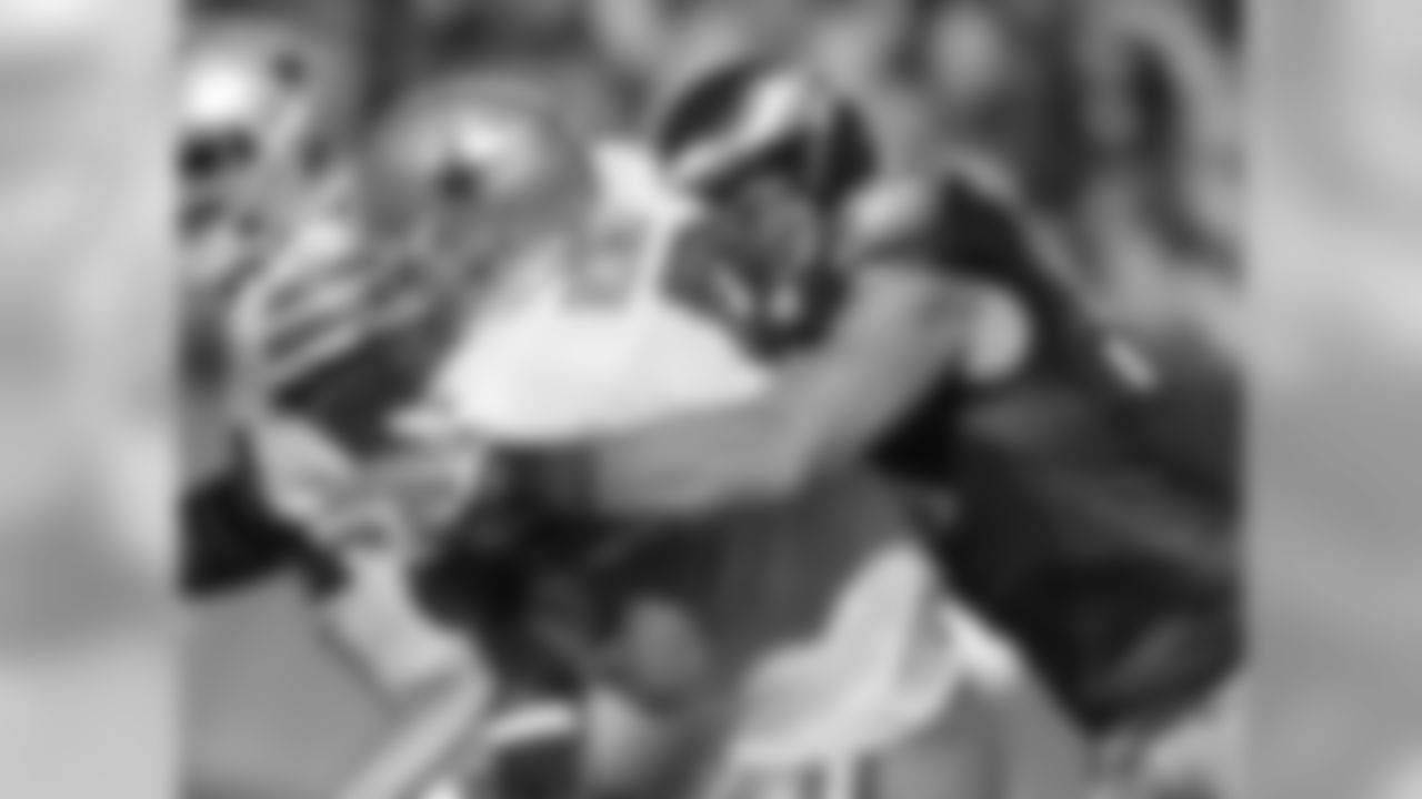 Connor Barwin was the "Jack of all trades" for defensive coordinator Bill Davis last season