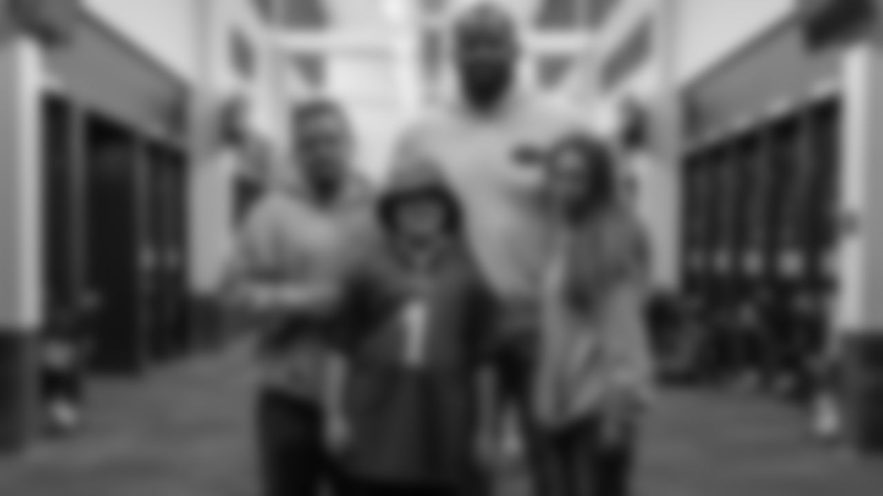 Fletcher Cox and the Eagles welcomed Shawny Smith and his family with open arms