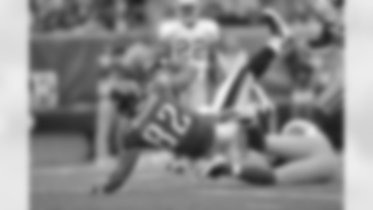 TE Clay Harbor