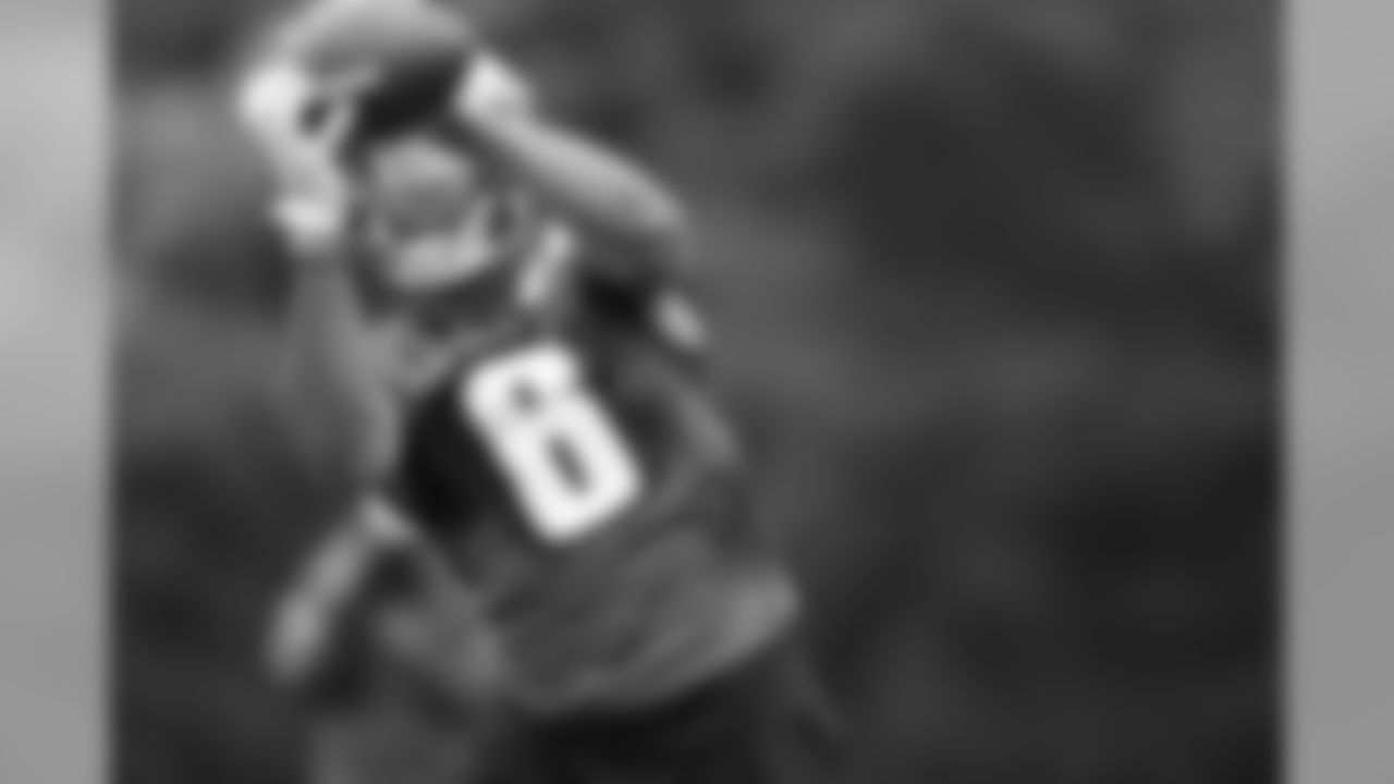 WR Anthony Mahoungou