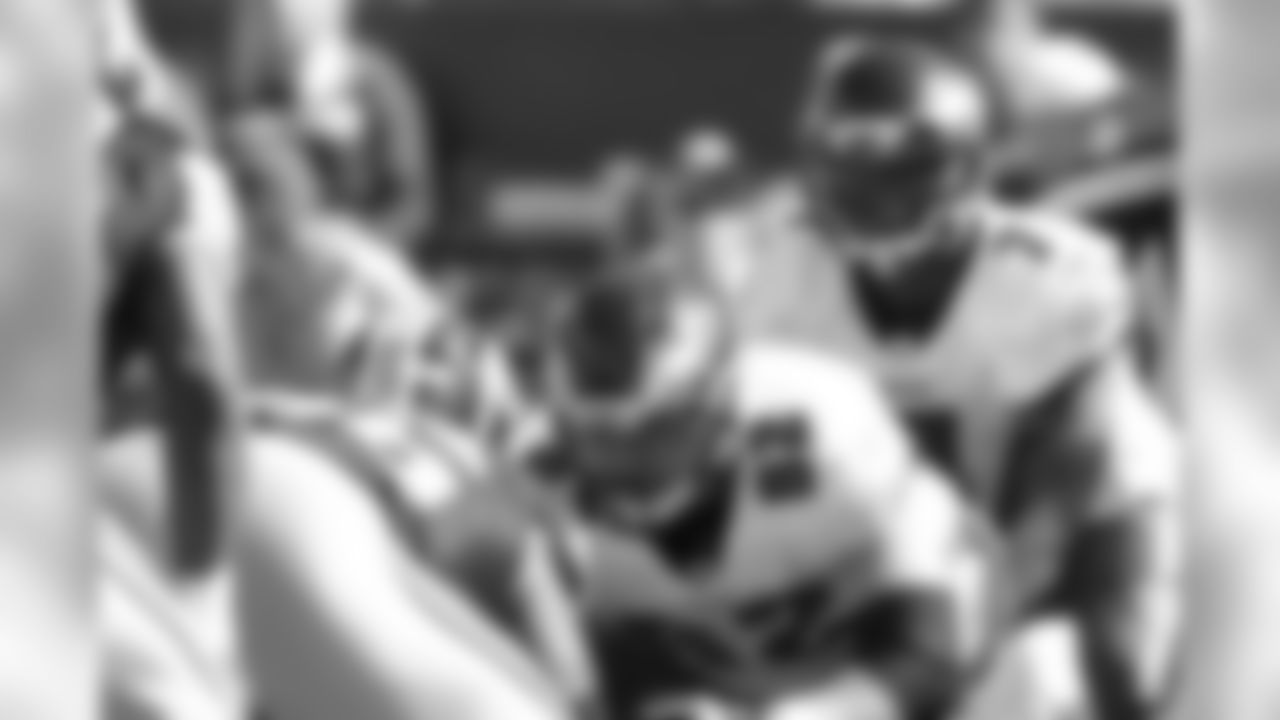 QB Michael Vick with C Jason Kelce