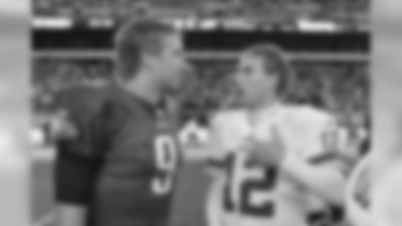 Eagles' QB Nick Foles talks after the game with Redskins' QB Kirk Cousins.