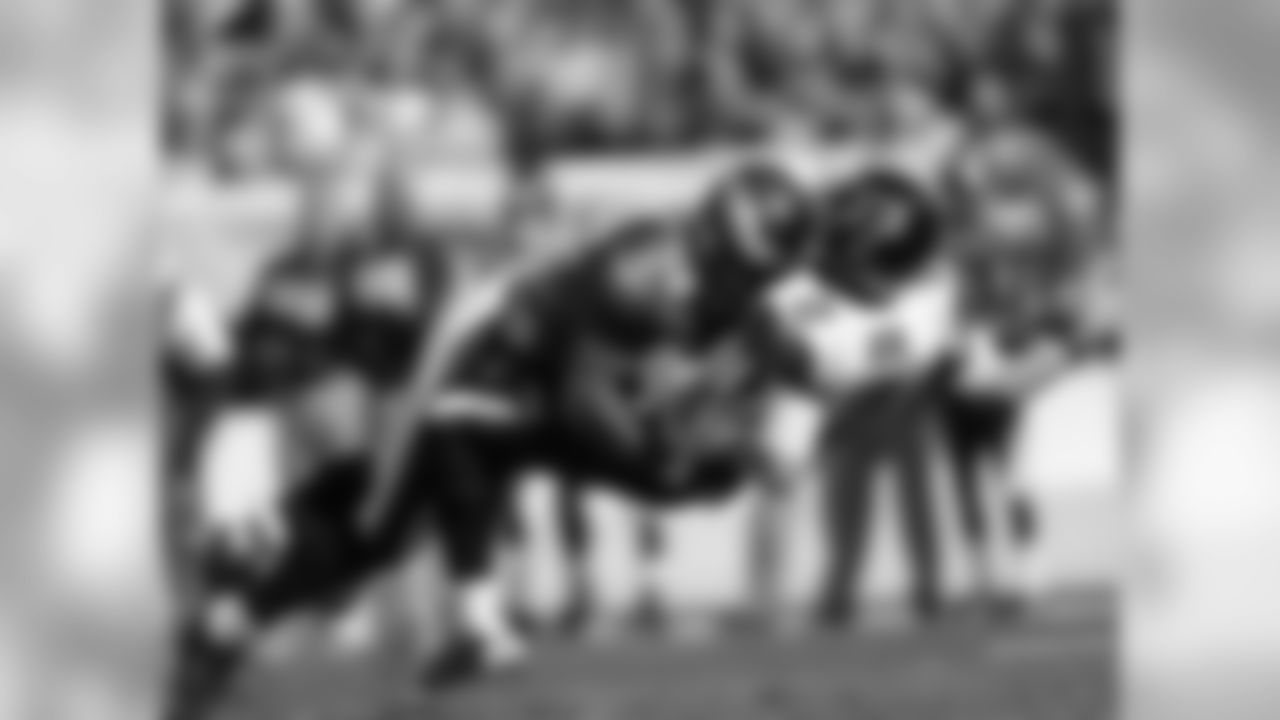 With 20 career multi-sack games, Cole ranks third in Eagles history in this category