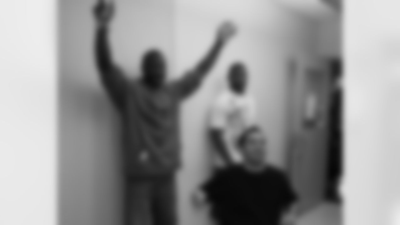 Avant celebrates his victory