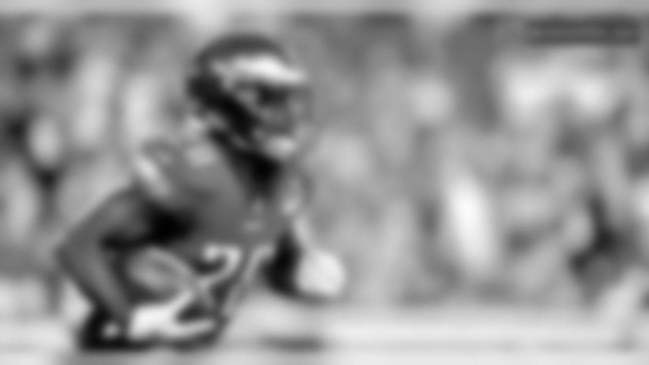 RB Wendell Smallwood: "Missing the energy at the Linc ! ⚡️🦅"