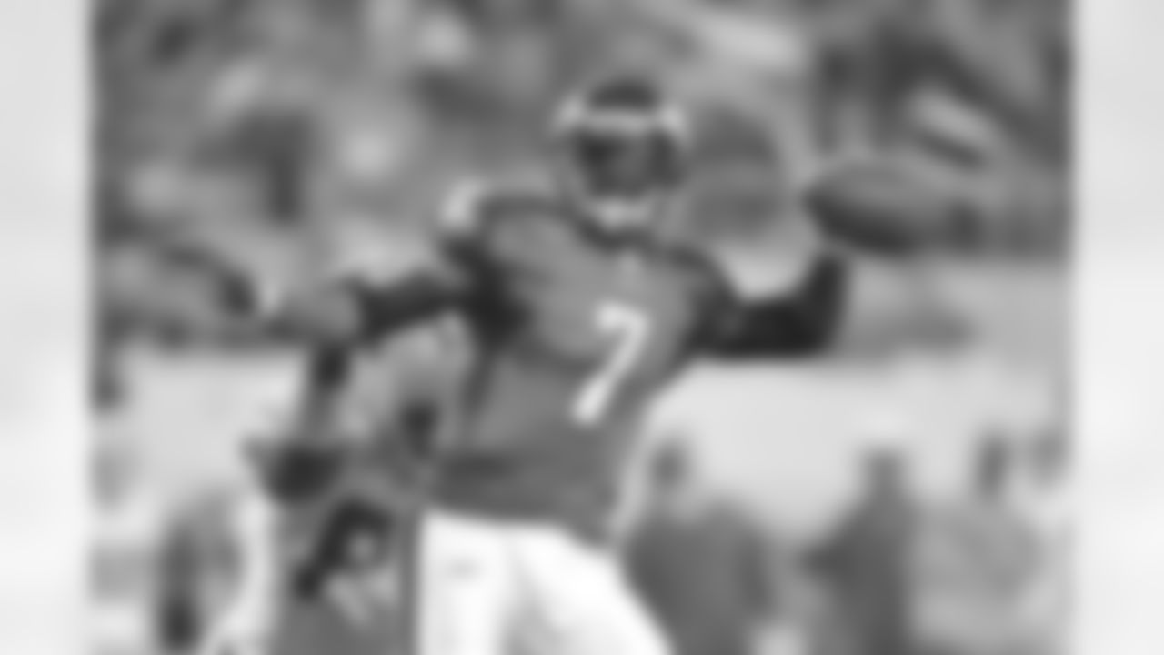 QB Michael Vick