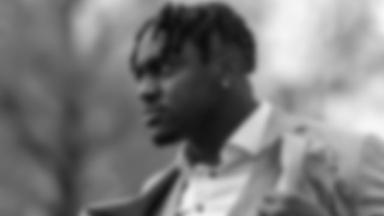 Follow Pro Bowl wide receiver A.J. Brown as he signed his four-year contract extension and toured the NovaCare Complex for the first time as a member of the Eagles.