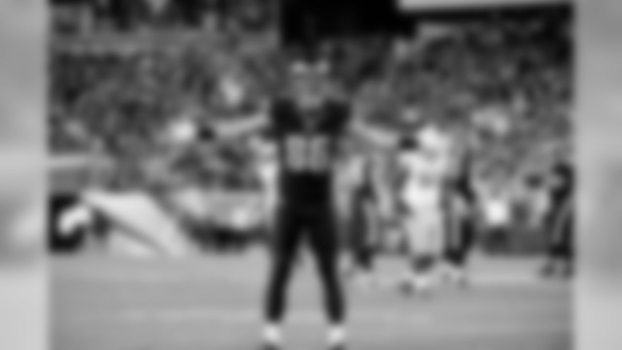 TE Zach Ertz