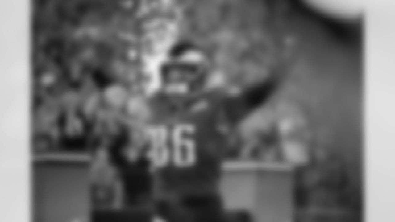 TE Zach Ertz