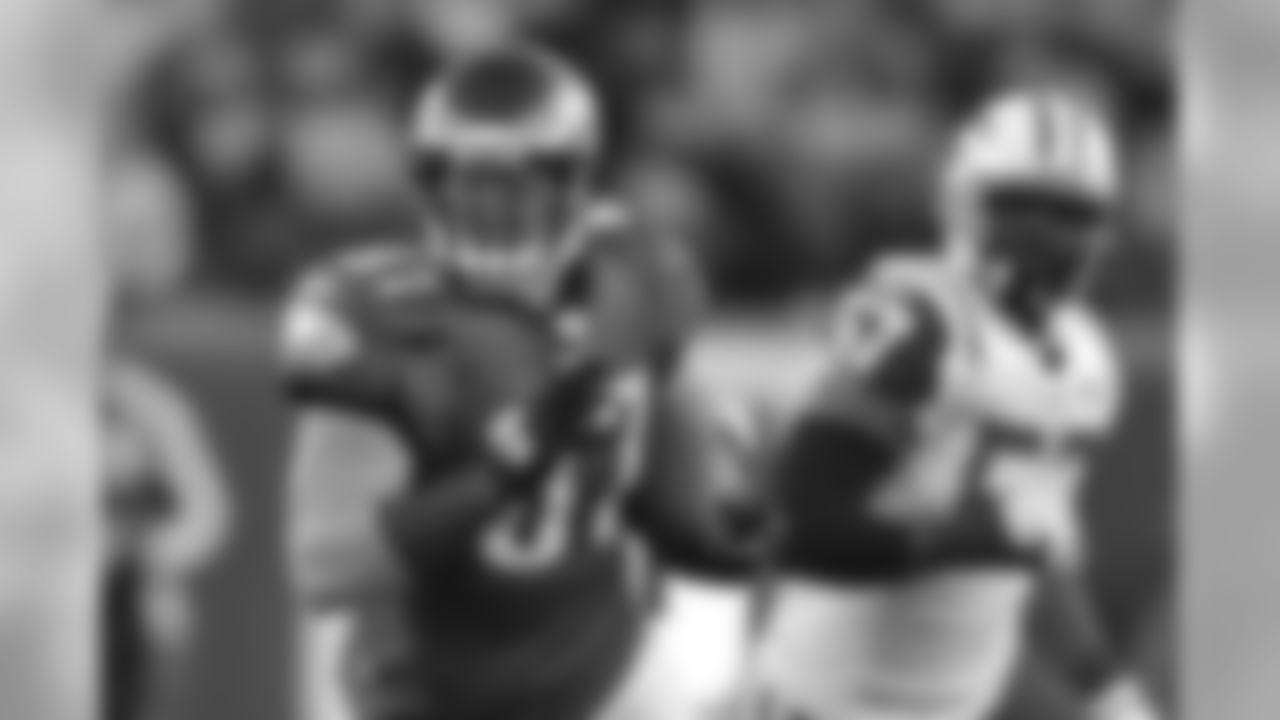 TE Brent Celek scored on a Michael Vick strike in the first quarter