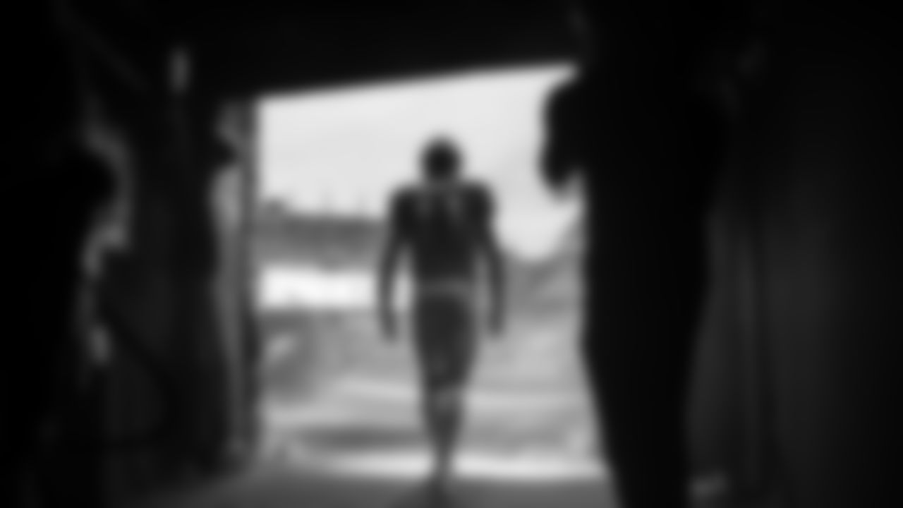 QB Carson Wentz