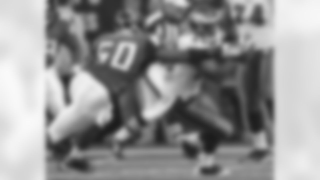 RB LeSean McCoy trying to get free