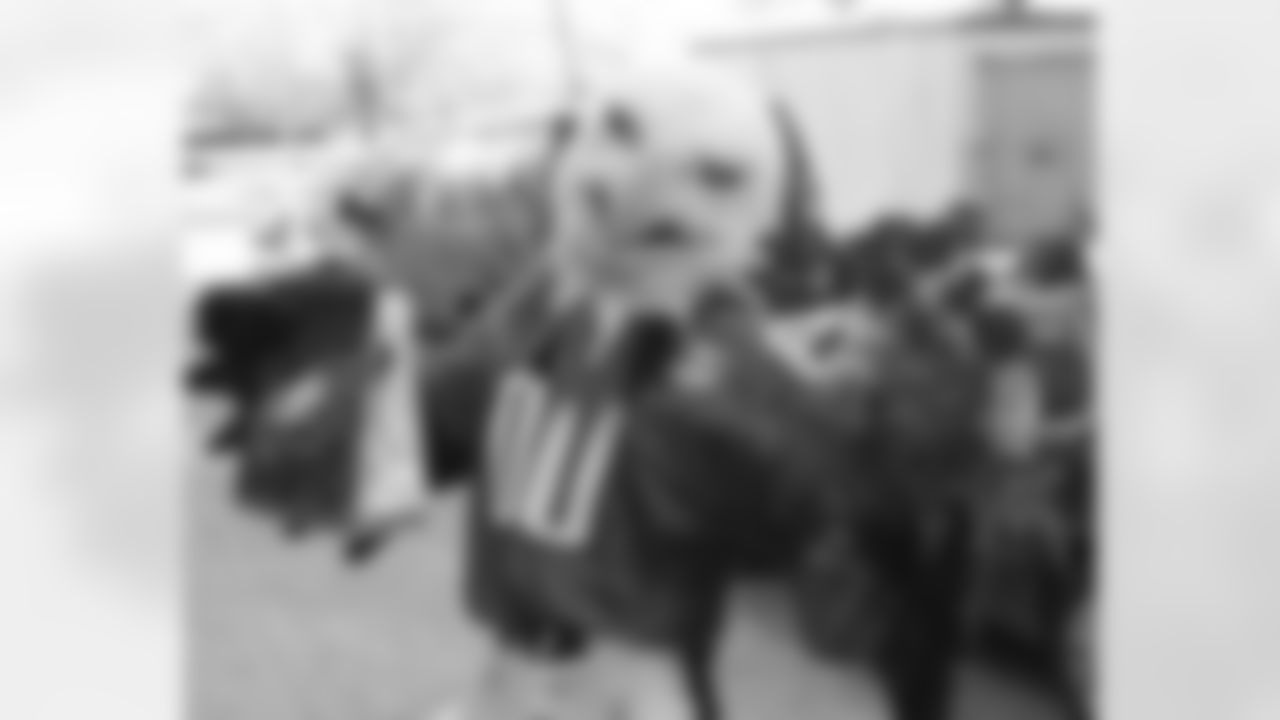 SWOOP spent Valentine's Day delivering SWOOP-Grams