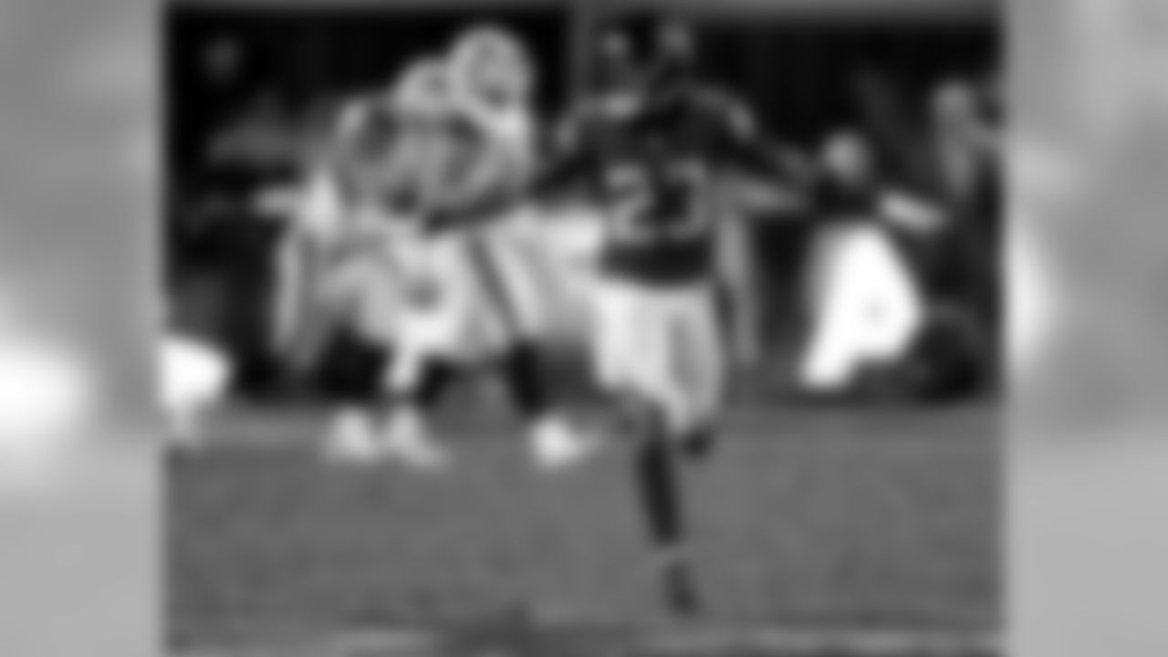 CB Robert Alford was targeted eight times in the Wild Card, giving up only two receptions for 18 yards.