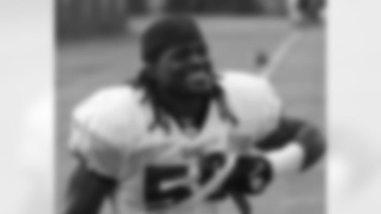 LB Ernie Sims