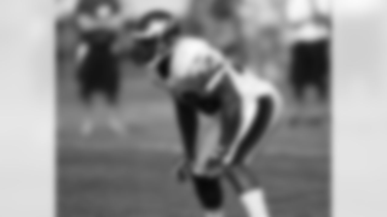 LB Akeem Jordan in position