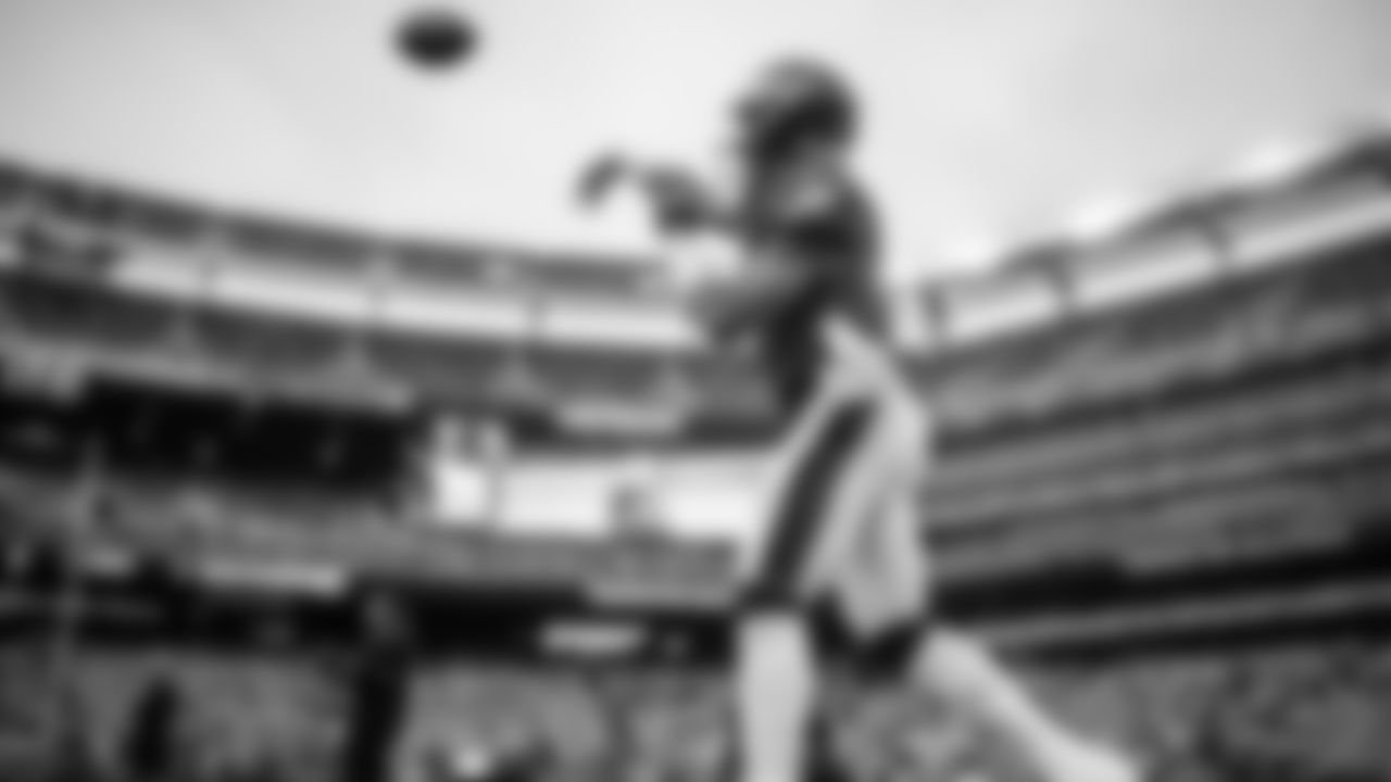 QB Jalen Hurts