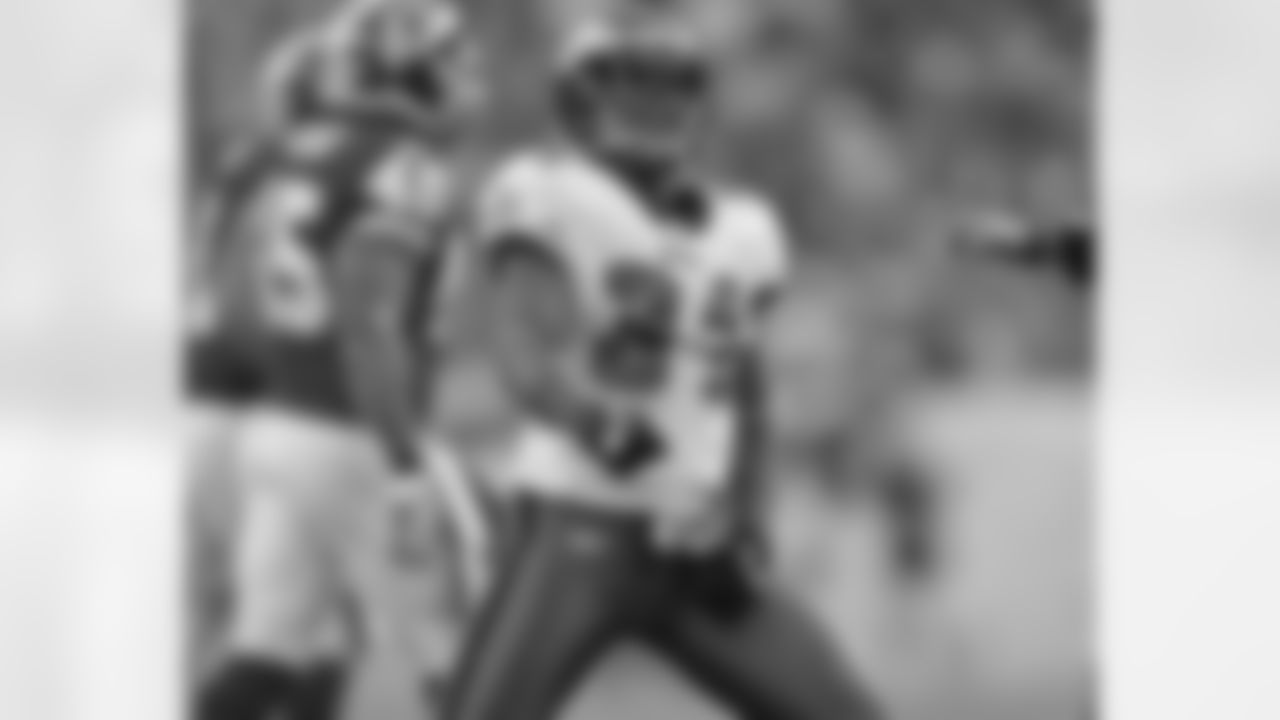 CB Ellis Hobbs