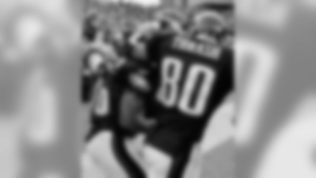 Lots of hugs to RB Brian Westbrook on his 2nd TD of the game.