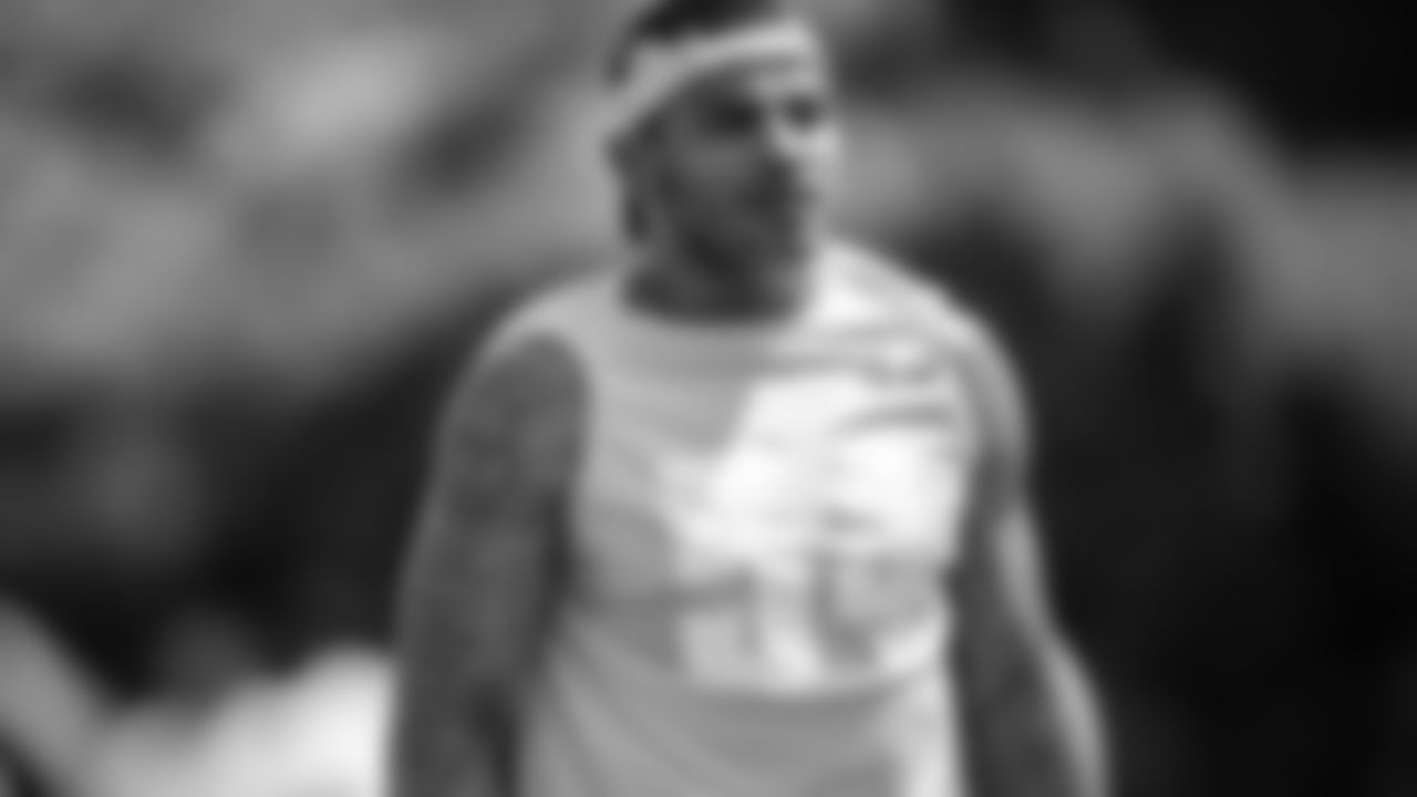 LB Shaun Bradley