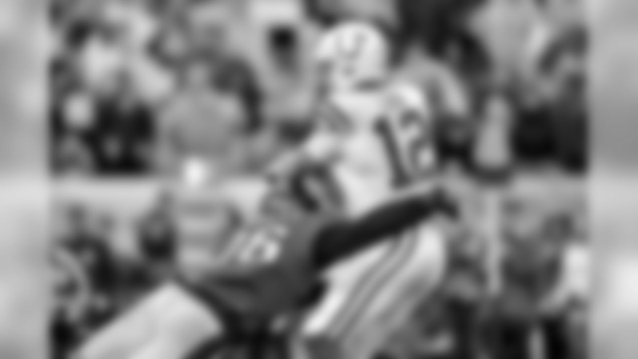DE Derek Barnett gets to Colts QB Andrew Luck