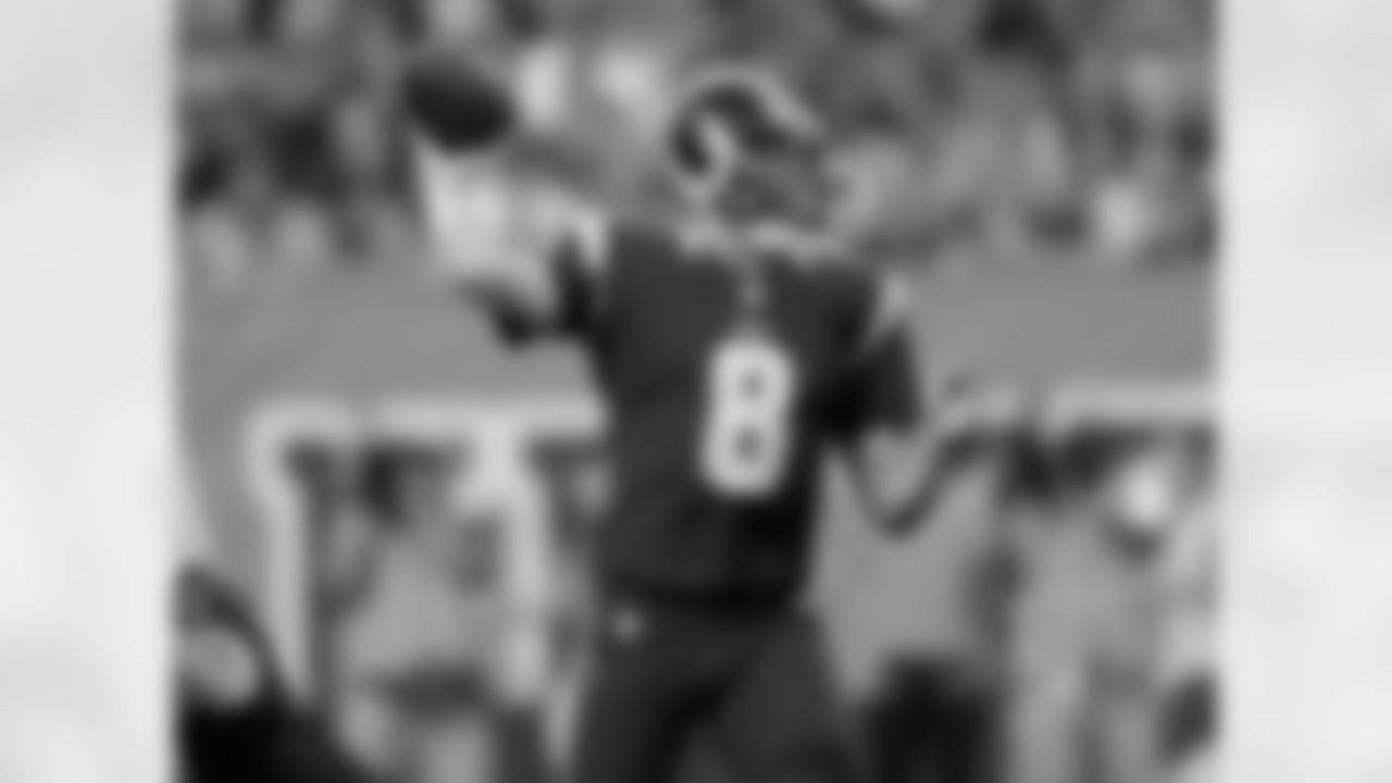 QB Sam Bradford