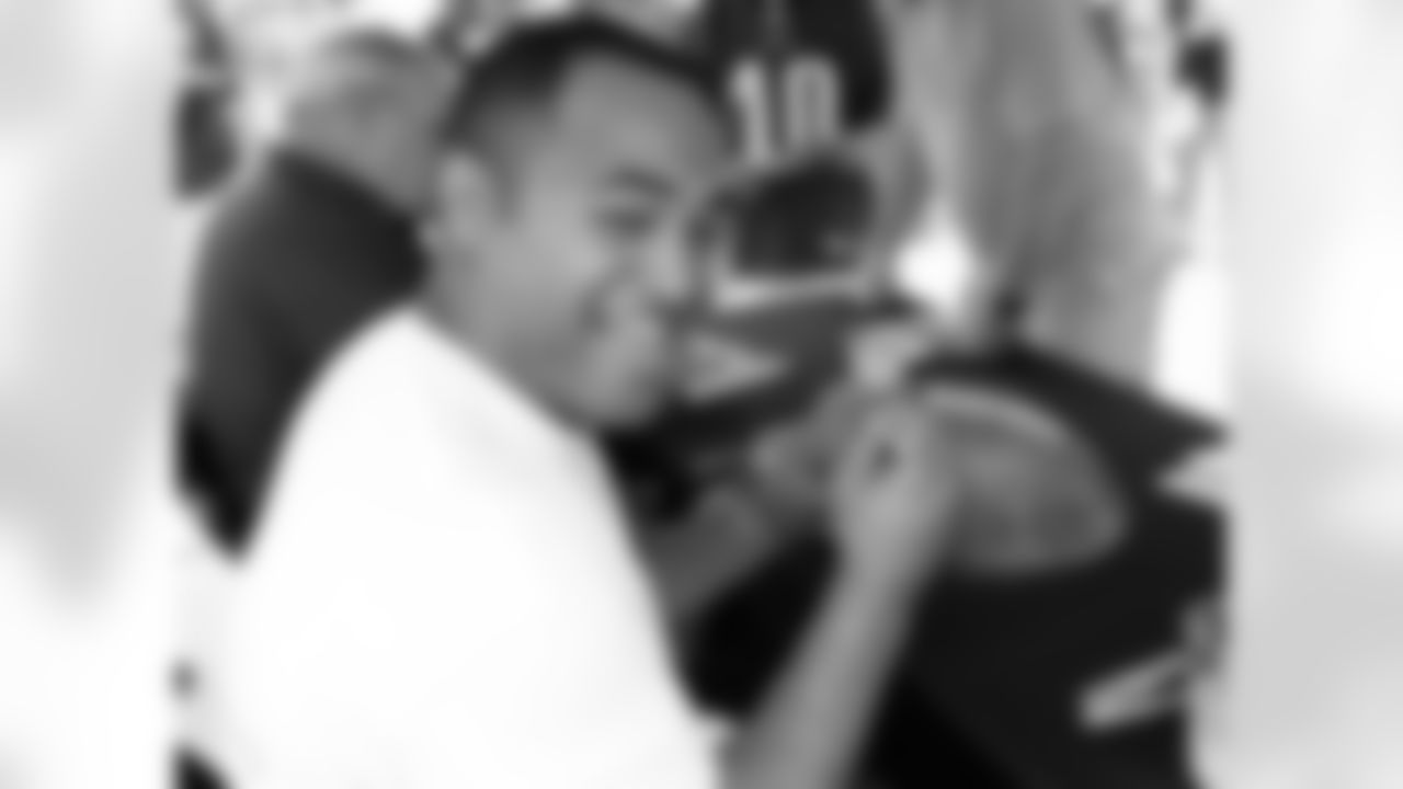 Former RB Reno Mahe